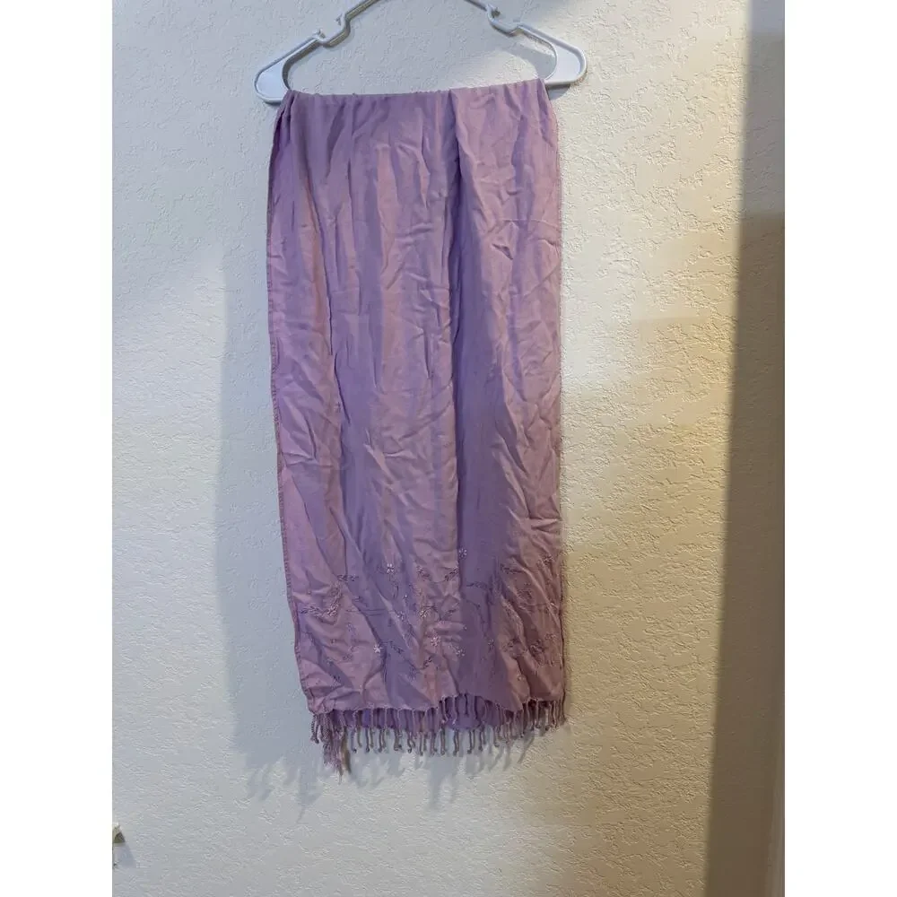 ❤️🔥Crazy Horse Lavender Embroidered Pashmina Wrap Scarf w/ Fringe - Picture 4 of 4